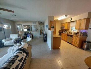 1541 Crest Dr in Englewood, FL - Building Photo - Building Photo
