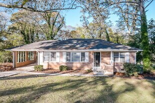 4685 Mitchell St in Forest Park, GA - Building Photo