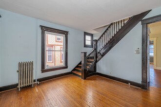 977 Woodruff Pl E Dr in Indianapolis, IN - Building Photo - Building Photo