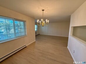 2955 Madison Ave in Bridgeport, CT - Building Photo - Building Photo