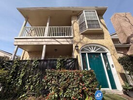 2220 Bering Dr in Houston, TX - Building Photo