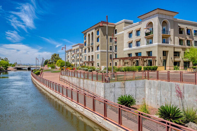 Broadstone Waterfront in Scottsdale, AZ - Building Photo - Building Photo