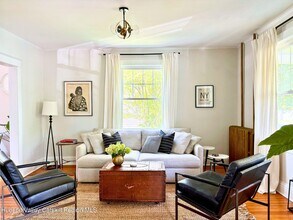 590 NY-23B in Hudson, NY - Building Photo - Building Photo