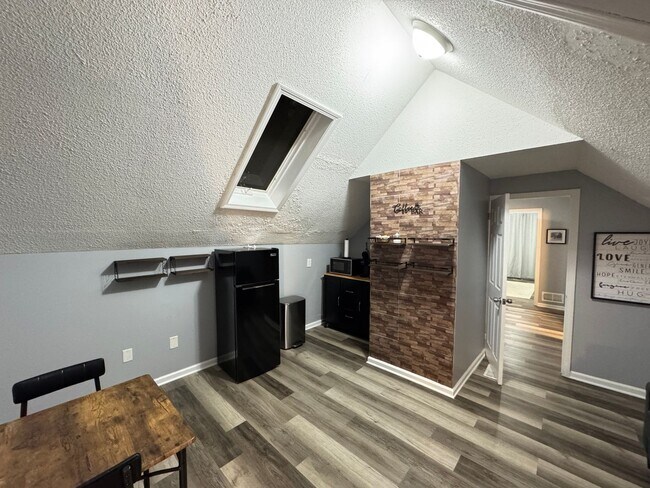 23 Pond Lily Ave in New Haven, CT - Building Photo - Building Photo