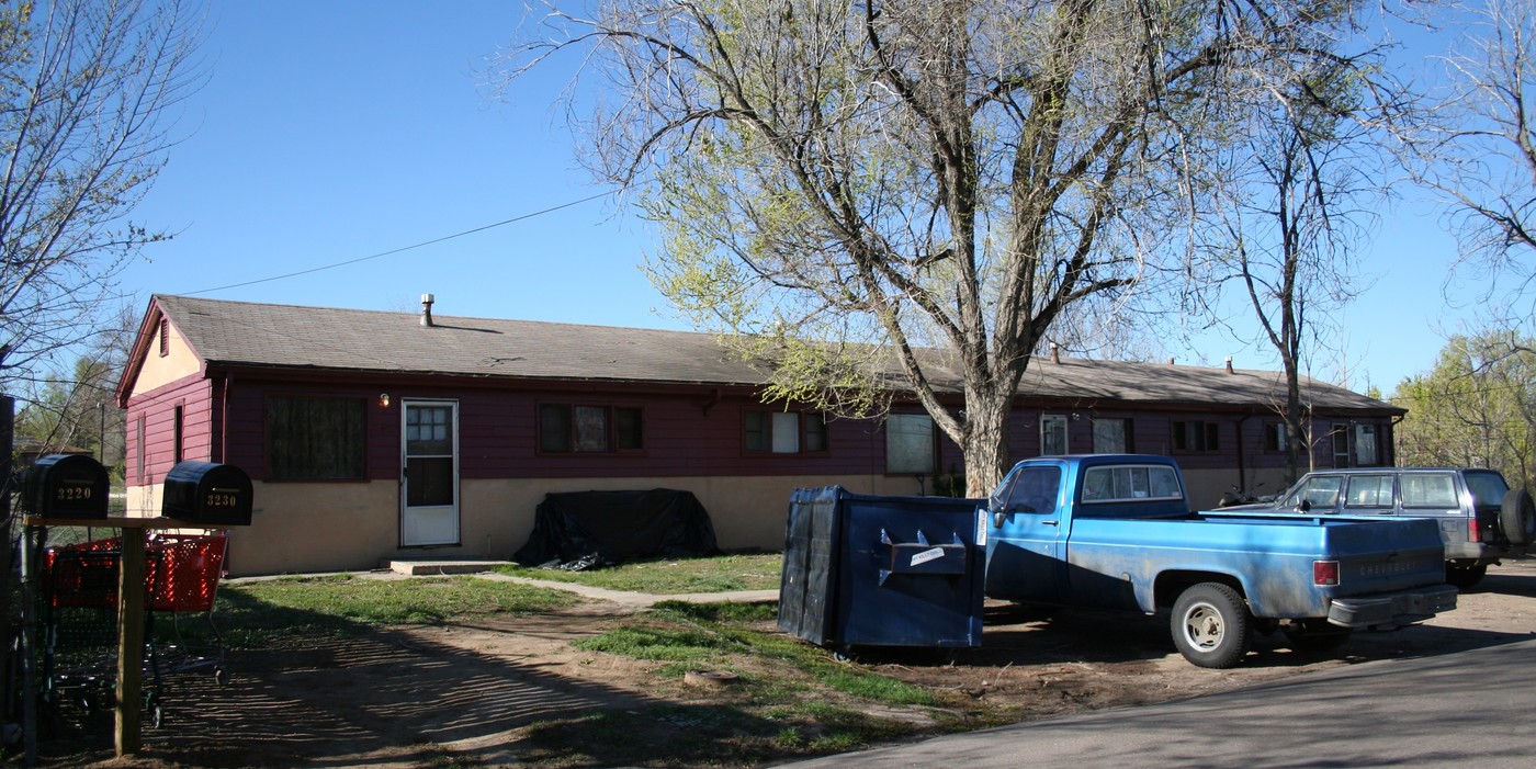 Sw Adams Apartment in Denver, CO - Building Photo