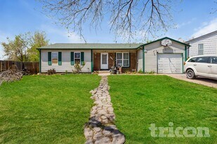 2882 Dickens Dr in Colorado Springs, CO - Building Photo