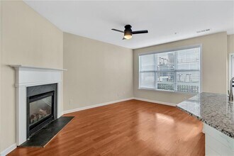 6174 Indian Wood Cir in Mableton, GA - Foto de edificio - Building Photo