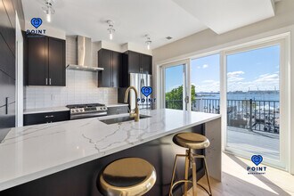 275 Webster St, Unit 4 in Boston, MA - Foto de edificio - Building Photo