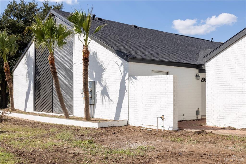 33 Highland Park Ave in Mission, TX - Building Photo