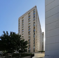 The Palms in Honolulu, HI - Foto de edificio - Building Photo