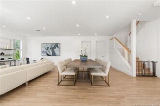 55 SE Seminole St in Stuart, FL - Foto de edificio - Building Photo