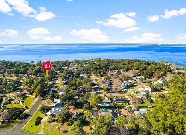 property at 700 Vintage Cir