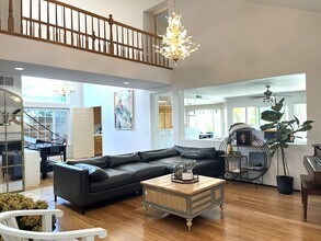 10841 Portobelo Dr, Unit Portobelo in San Diego, CA - Foto de edificio - Building Photo