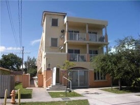 1453 SW 3rd St in Miami, FL - Building Photo