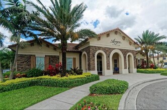 3317 W 90th St in Hialeah, FL - Building Photo - Building Photo