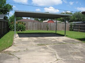 4726 Caroline St in Seabrook, TX - Building Photo - Building Photo