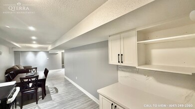 3881 Brinwood Gate in Mississauga, ON - Building Photo - Building Photo