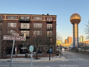 1060 Worlds Fair Park Dr in Knoxville, TN - Building Photo - Building Photo