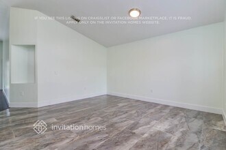 30725 Wrencrest Dr in Zephyrhills, FL - Building Photo - Building Photo