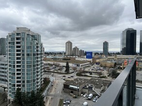 4711 Hazel St in Burnaby, BC - Building Photo - Building Photo