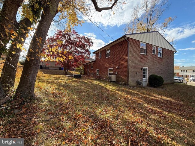 6 Grove Ln in Broomall, PA - Building Photo - Building Photo
