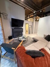 222 S Racine Ave in Chicago, IL - Foto de edificio - Building Photo