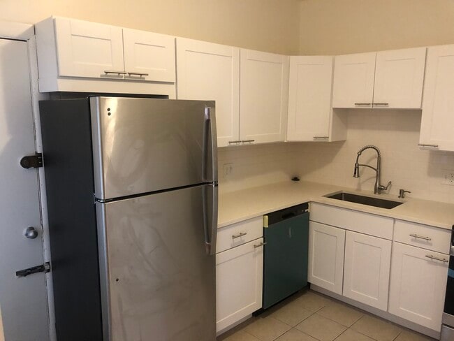 1706 Commonwealth, Unit 23 in Boston, MA - Building Photo - Building Photo