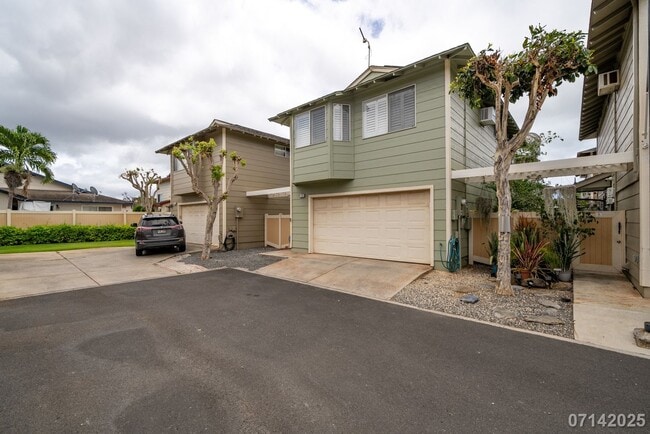 91-1035-1035 Hoomaka St in Ewa Beach, HI - Building Photo - Building Photo
