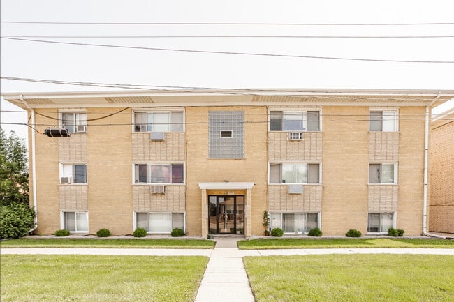 property at 7005 W Gunnison St