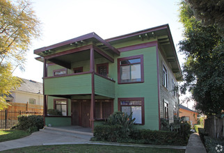 2439-2447 K St in San Diego, CA - Foto de edificio - Building Photo