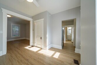 954 Delaware Ave in Columbus, OH - Building Photo - Building Photo