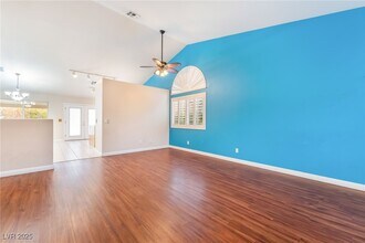 812 Seco Verde Ave in Henderson, NV - Building Photo - Building Photo