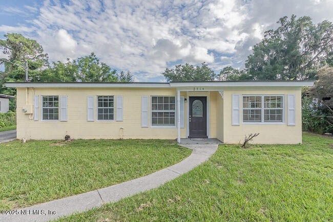 property at 1714 Loyola Dr N