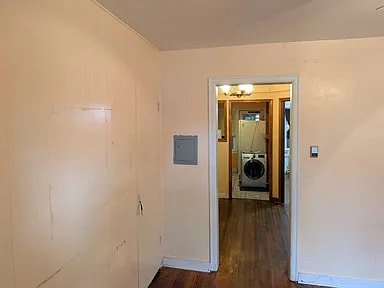320 18th Pl NE, Unit 2