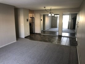 2114 Valleyhigh Dr NW