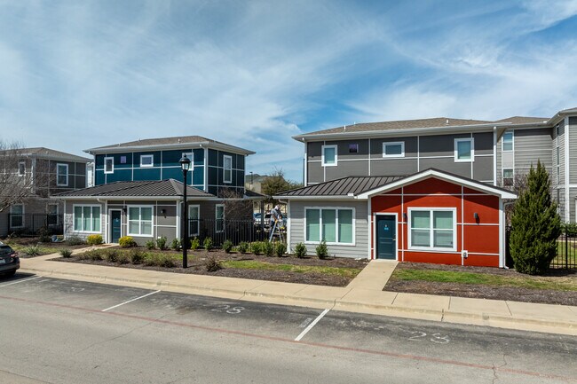 URSA - Historical Access II in Waco, TX - Building Photo - Building Photo