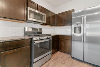 426 Magnolia Ln in Lake Jackson, TX - Foto de edificio - Building Photo