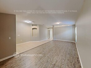 35001 Meadow Reach Dr, Unit 1 in Zephyrhills, FL - Foto de edificio - Building Photo