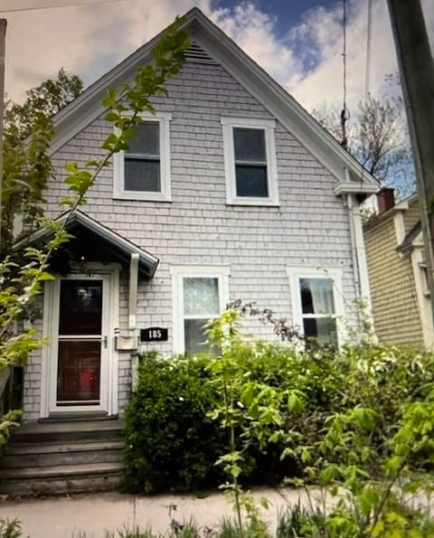 property at 185 Northumberland St