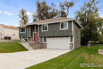 5323 P St in Omaha, NE - Foto de edificio - Building Photo