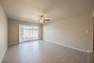 2724 S Azalea Dr in Tempe, AZ - Building Photo - Building Photo