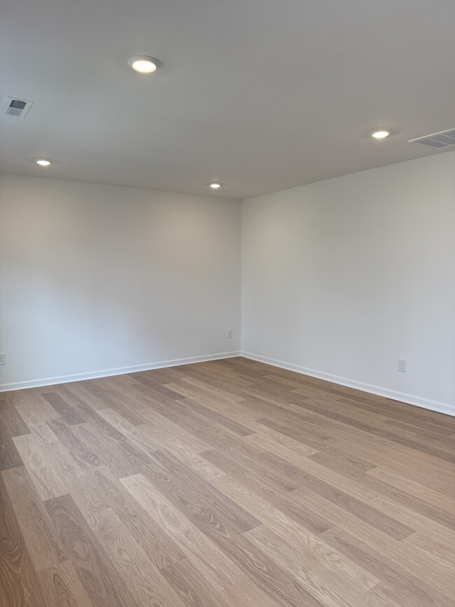 1724 Blanche St in Charlotte, NC - Building Photo - Building Photo