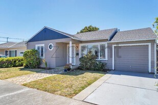 Unit N/A in Richmond, CA - Building Photo