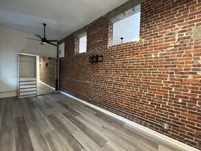 1951 N Market St in Jacksonville, FL - Building Photo - Building Photo