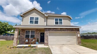 963 Harper Ln in Bryan, TX - Building Photo