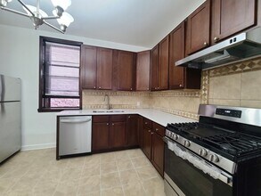 1533 W Highland Ave in Chicago, IL - Building Photo - Building Photo