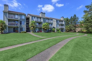 Sammamish Beach Club Apartments