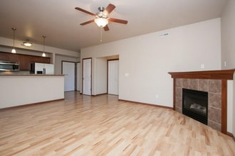 1848 W Benton St in Iowa City, IA - Foto de edificio - Building Photo