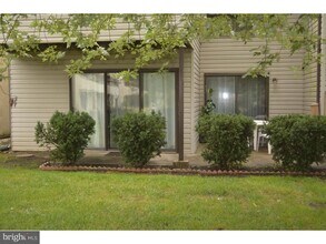 23A E Daisy Ln in Mount Laurel, NJ - Building Photo - Building Photo