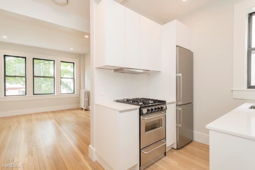 8 Elko St-Unit -Apt 8 in Boston, MA - Building Photo